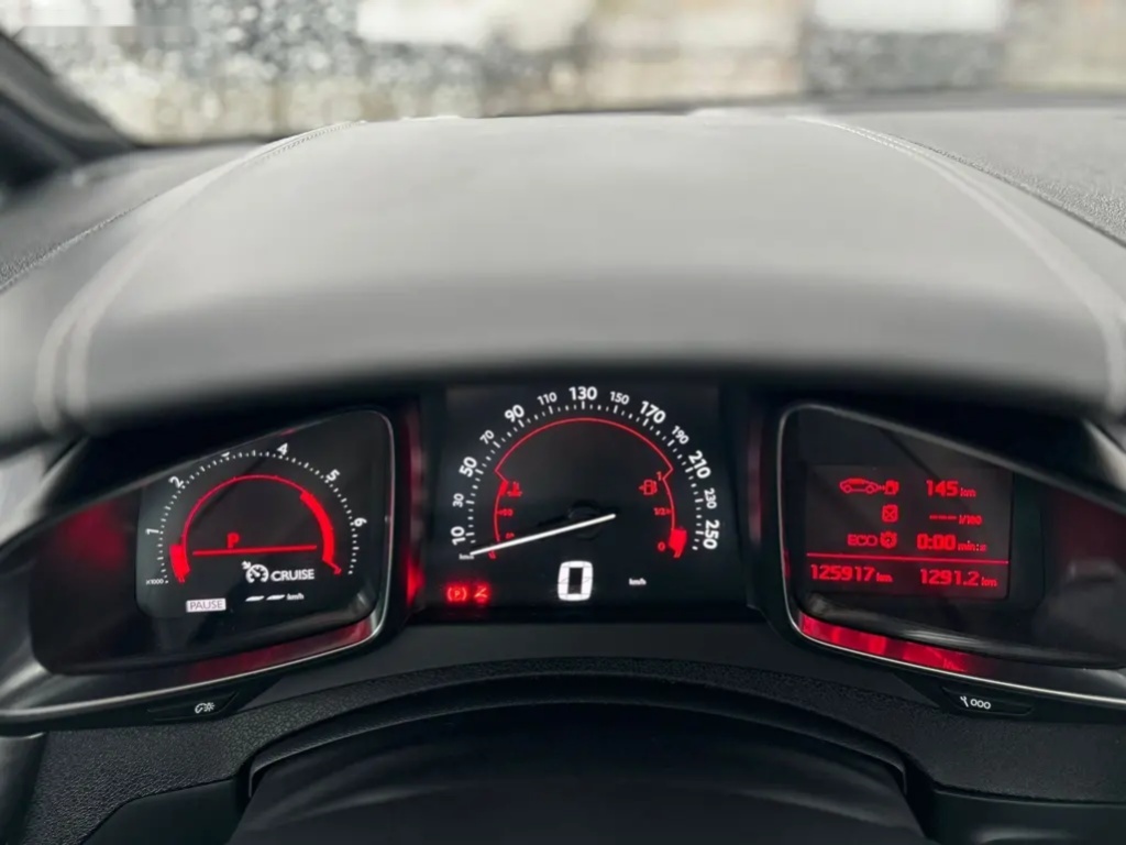 Citroën DS5, 2.0BHDI 180 AT6" SO CHIC"DS60 - 19