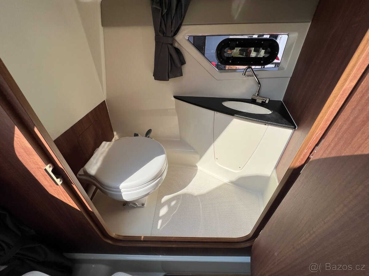 QUICKSILVER Activ 805 CRUISER + MERCURY F 250 V8 EFI EXLPT D - 19