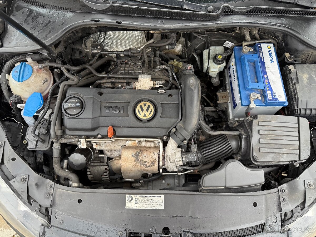 Volkswagen Golf VI • 1.4 TSI 90 kW • NOVÉ ROZVODY • 2 x pneu - 19