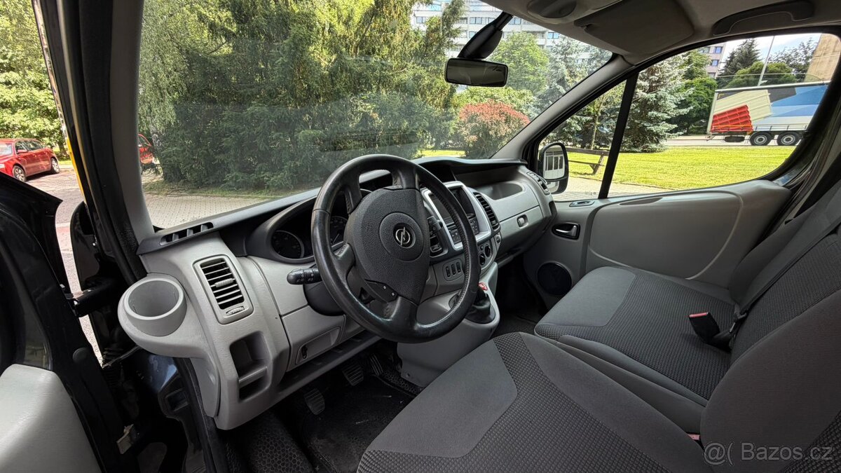 Opel Vivaro, rok výroby 2015. - 19