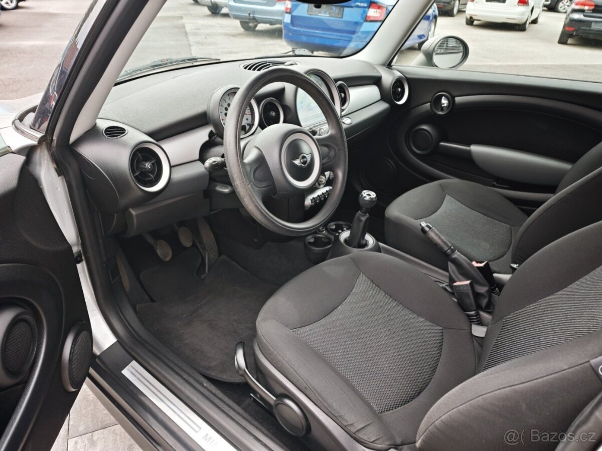Mini Cooper ONE 1,4i 70Kw - 19