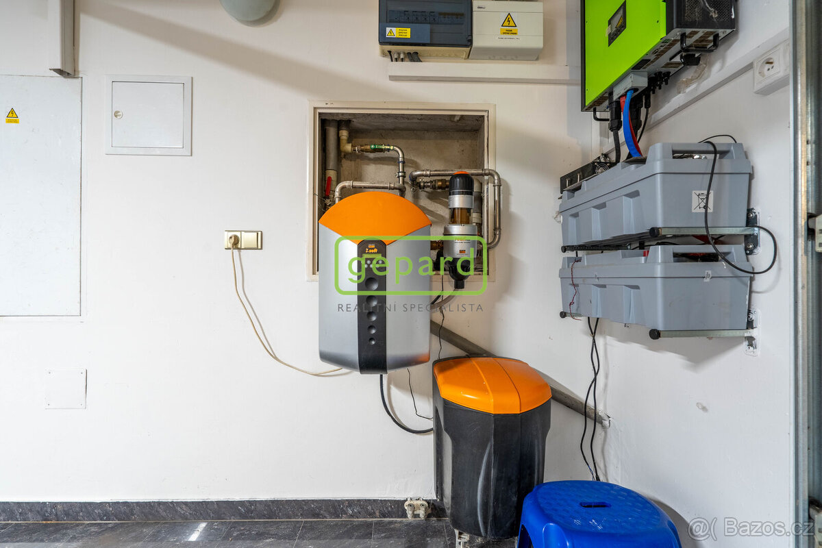 Vícegenerační samostatná vila 636m2, s pozemkem 2478m2, Koun - 19