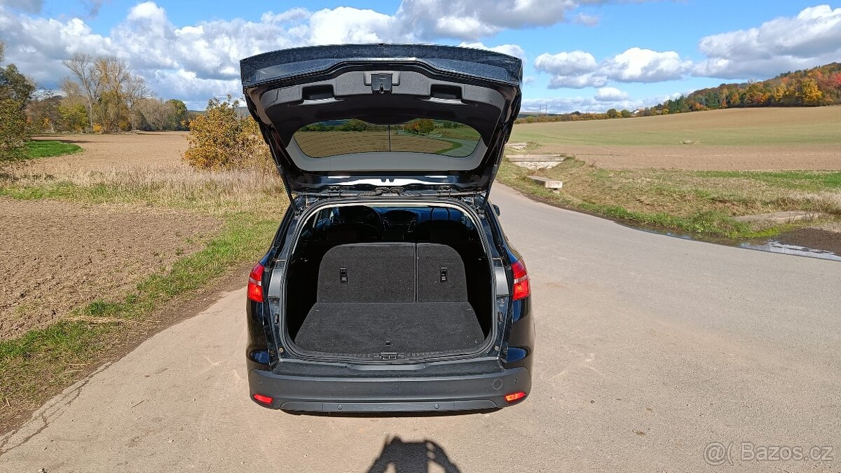 Ford Focus 1.0 EcoBoost 92kw benzín kombi - 19