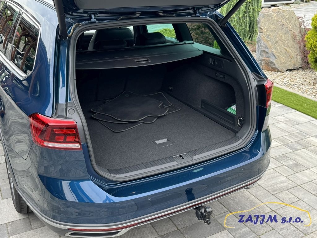 VW Passat Alltrack 2.0TDI 147kw DSG 4/2023 67.000km DPH - 19