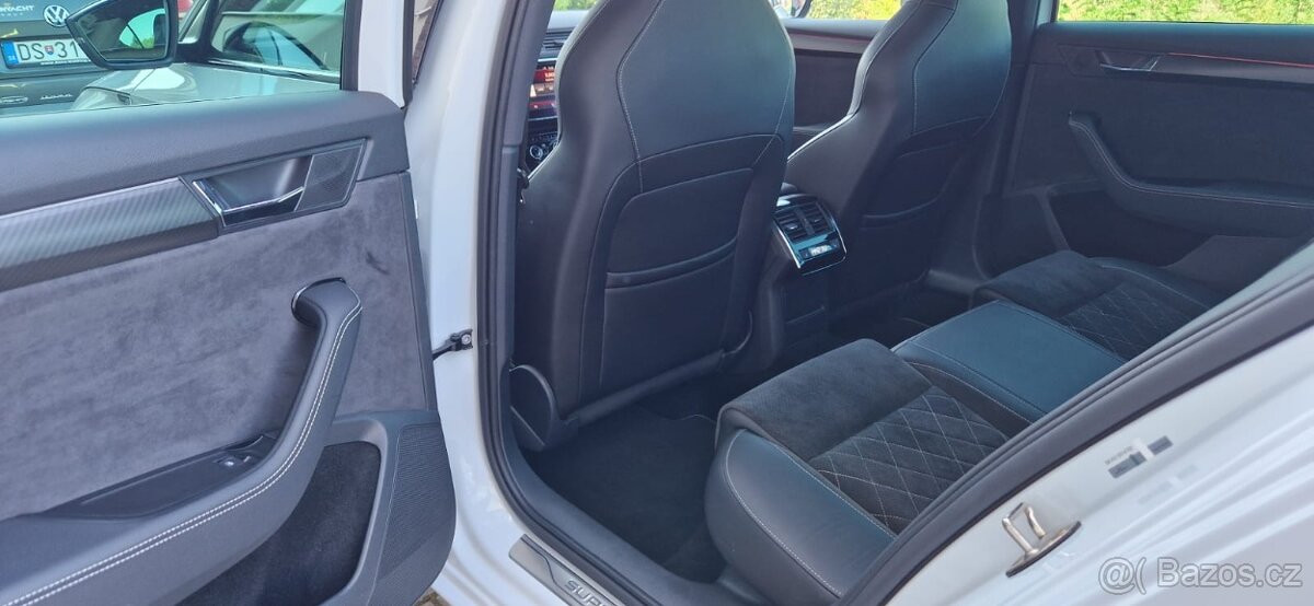 Škoda Superb 2.0 TDI DSG SportLine 4x4 PanoramaŤažnéKamer - 19
