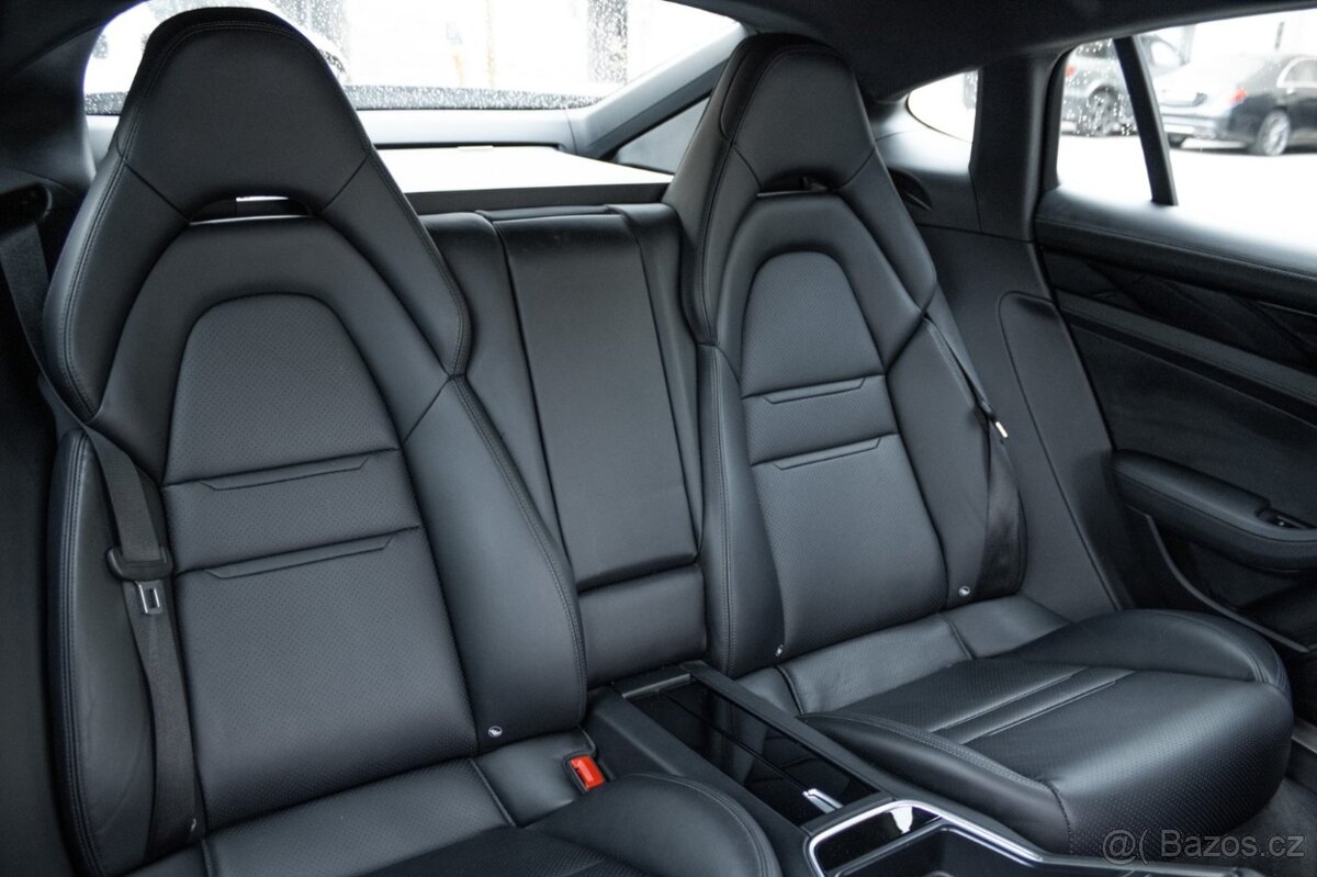 Porsche Panamera 4 E-Hybrid 4x4 A/T - 19