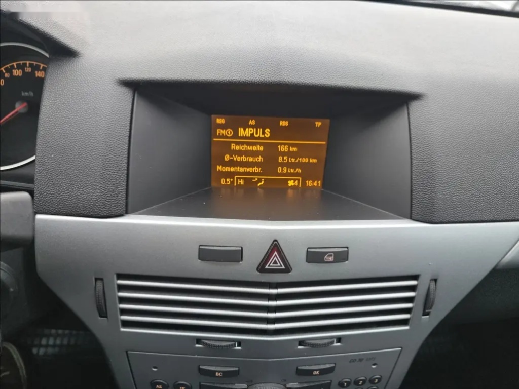 Opel Astra, 1,6 i 85 kw - 19