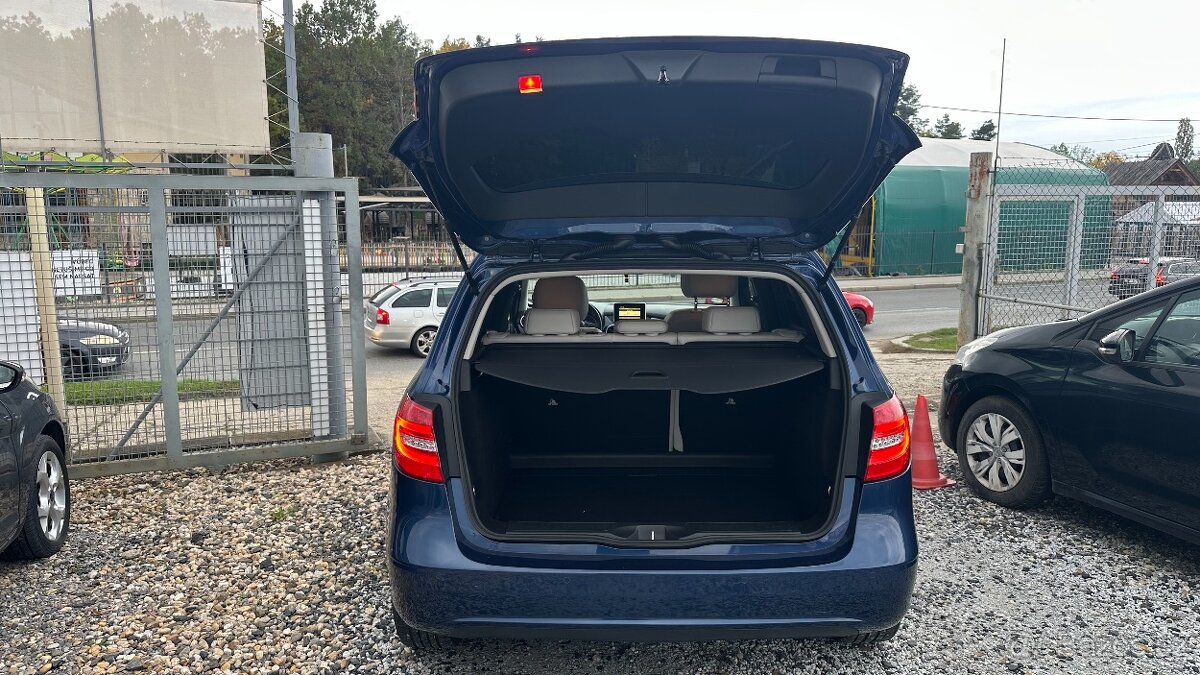 Mercedes-Benz B200i 115kW ALU,Kůže,PDC - 19