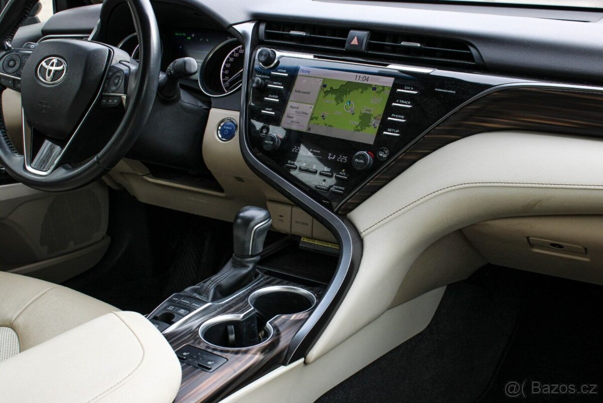 Toyota Camry 2.5 Hybrid Executive e-CVT - 19