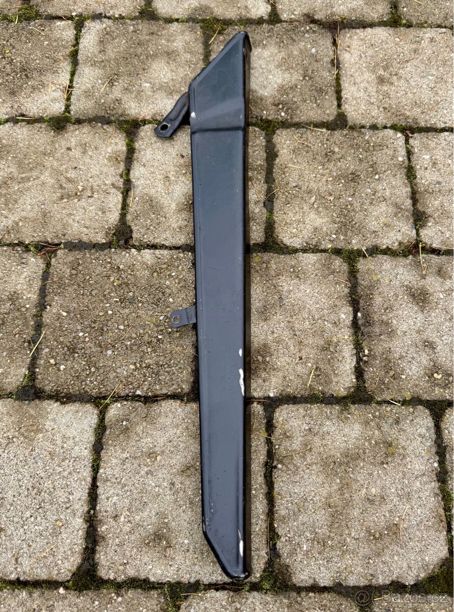 Jawa 50 pionýr, mustang - kryty řetězu - 19