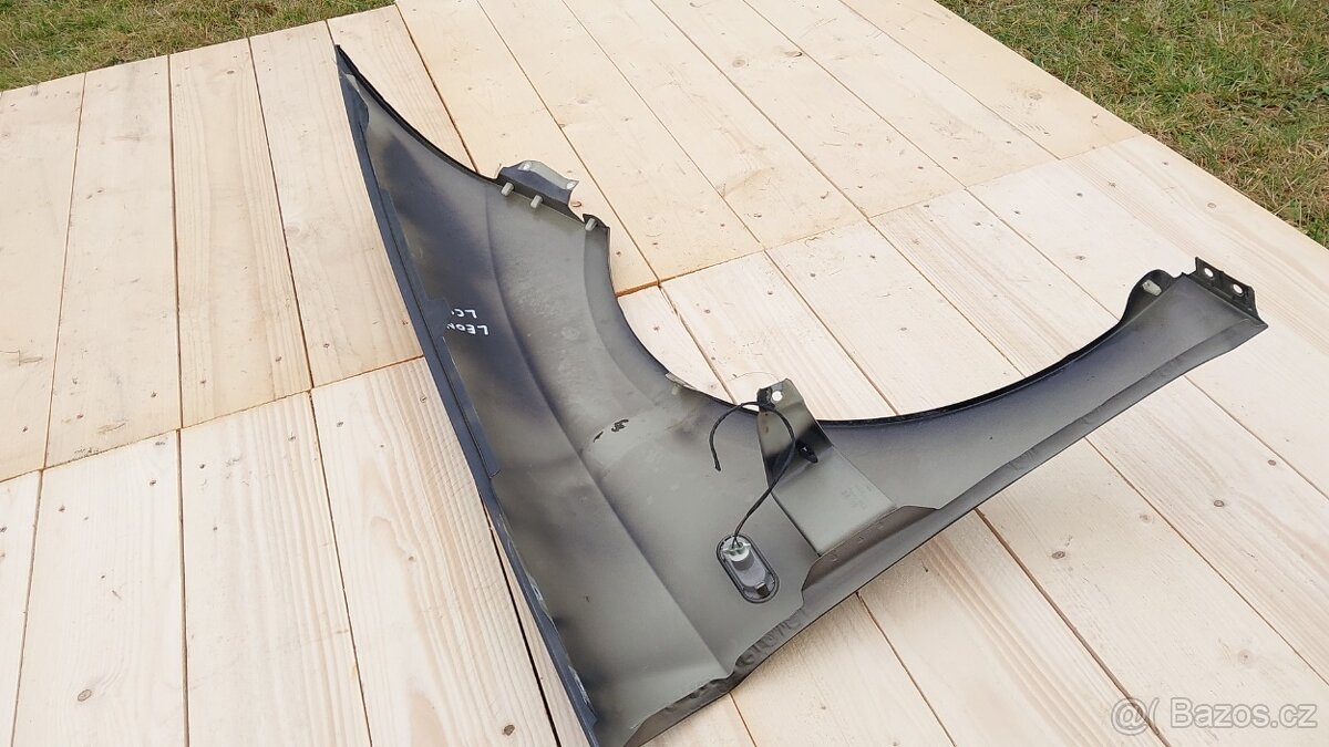 Seat LEON II – Blatníky přední LC9Z - 19