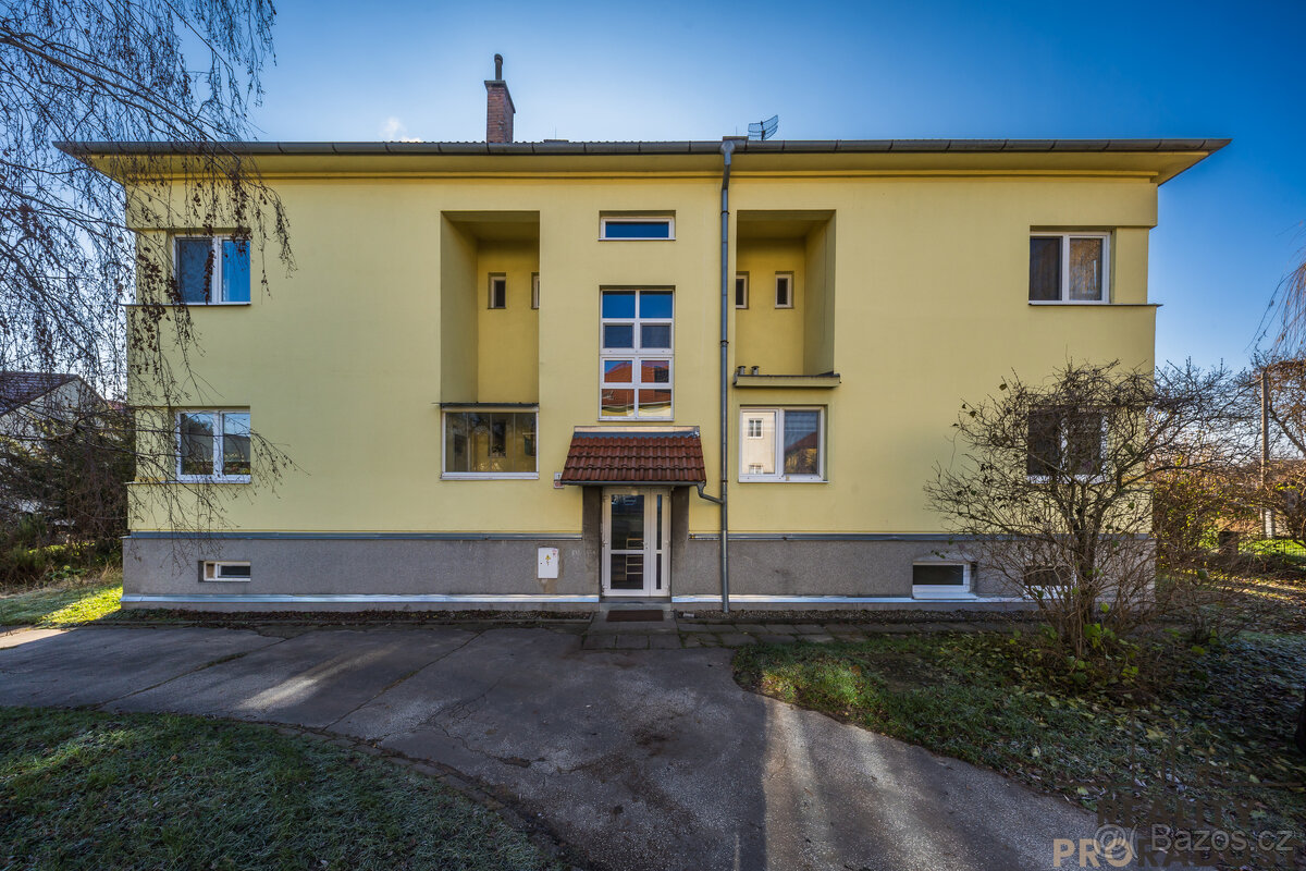 Prostorný byt 2 + kk v Bzenci - 19