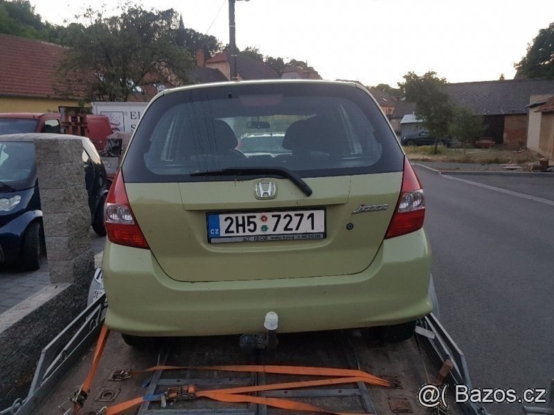 Honda jazz na náhradní díly rv. 2005 - 19