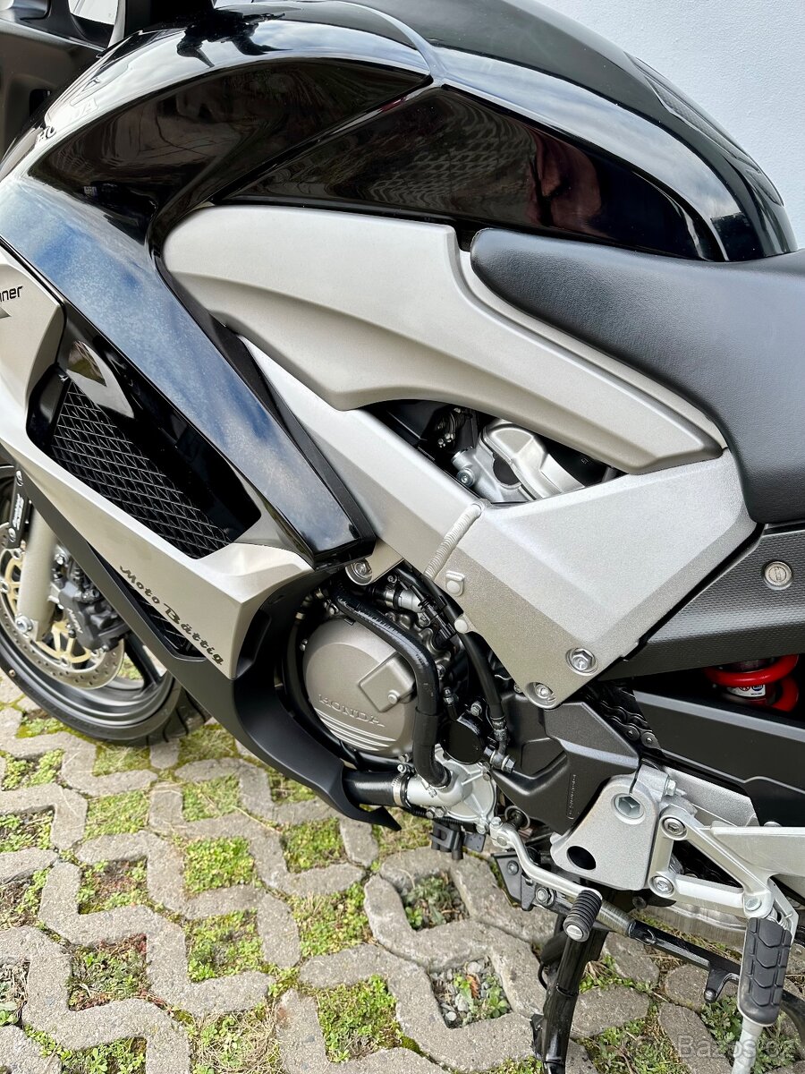 Honda vfr 800 crossrunner - 19