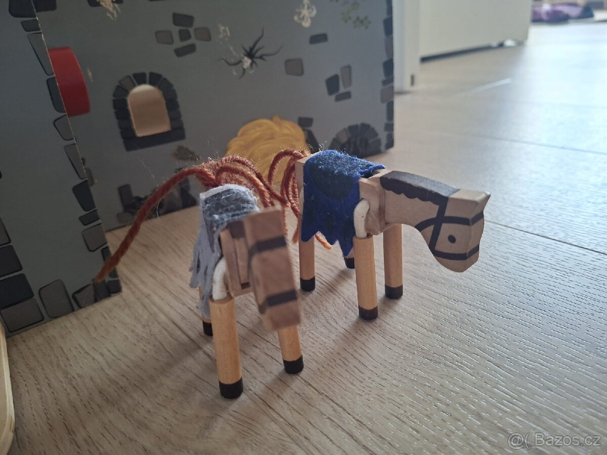 Dřevěný hrad - 19