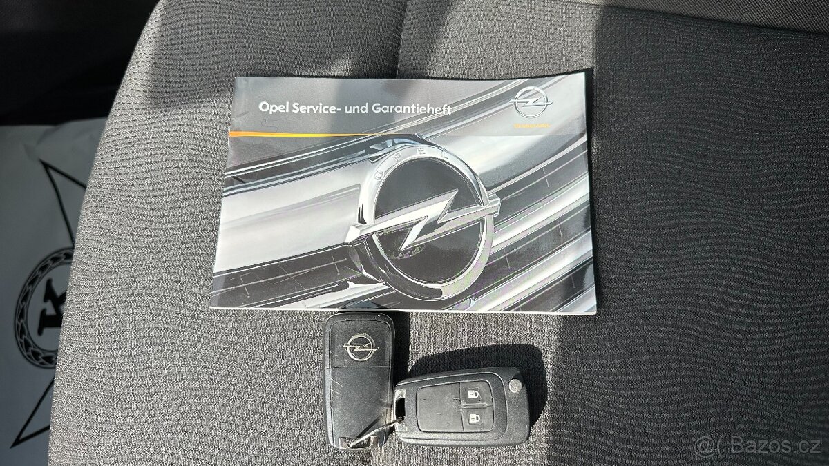 Opel Insignia 1.8i 103kW Servis,Navi - 19