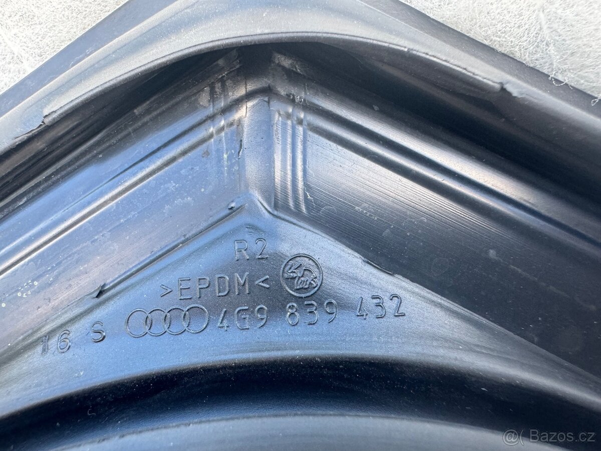 Dily pravych zadnich dveri - Audi A6 4G/C7 avant - 19