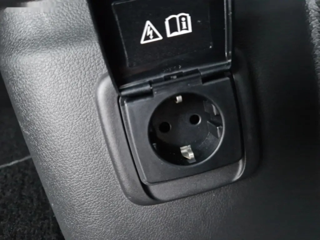 Mitsubishi Outlander, 2.4 PHEV 4x4 - 19