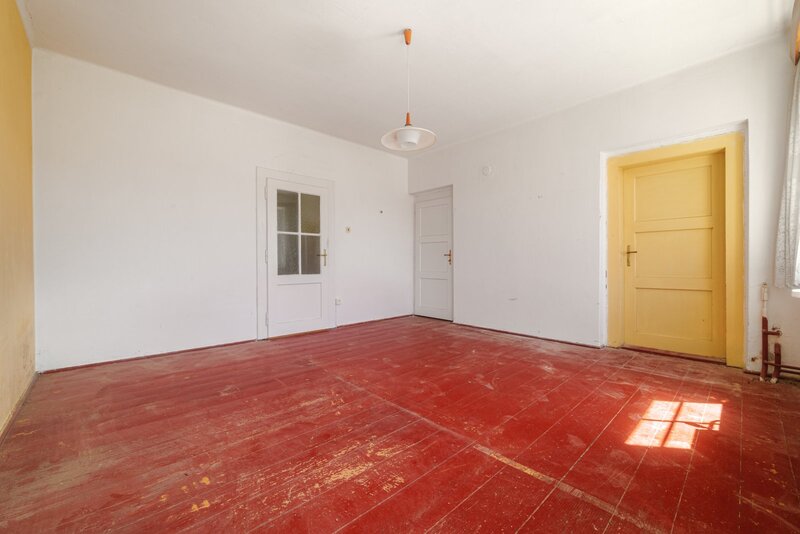 Prvorepubliková vila 5+2 (7+3) 380m2 / balkon /garáž / zahra - 19