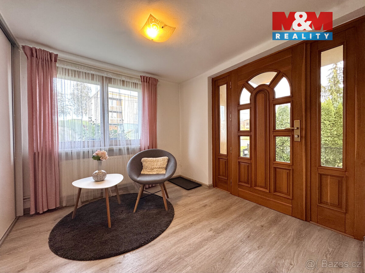 Prodej dvougeneračního RD v Hati, ul. Lipová - 19