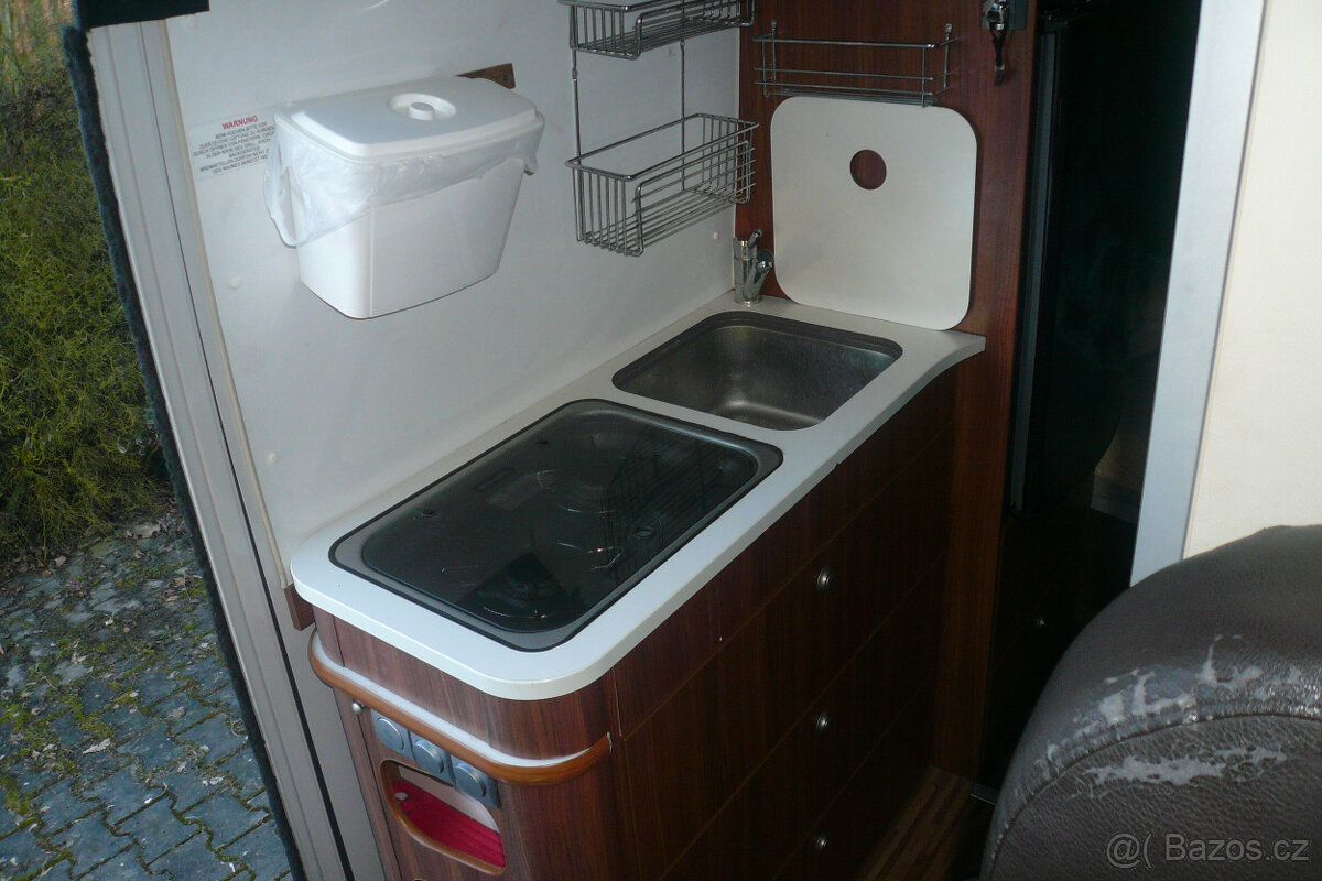 Obytné auto ADRIA TWIN 640 SHX - 19