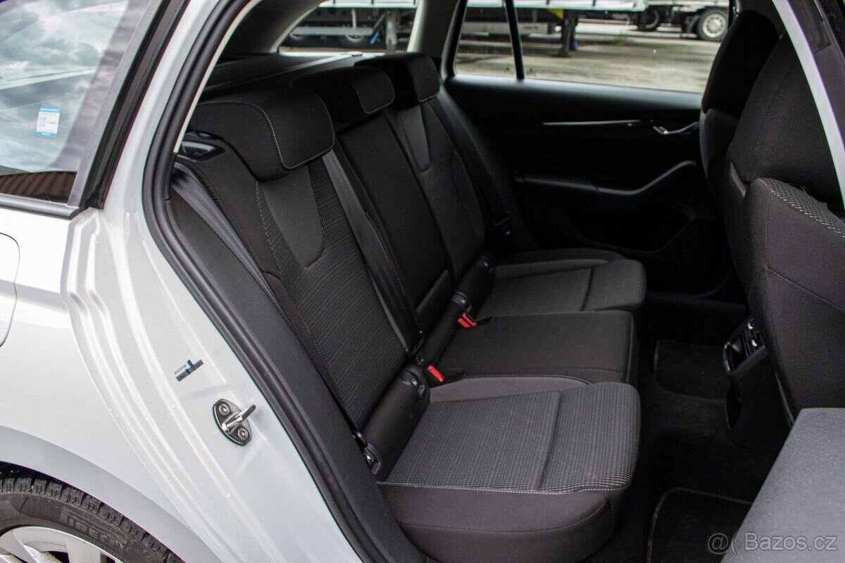 Škoda Octavia Combi 2.0 TDI Style A/T DSG - 19