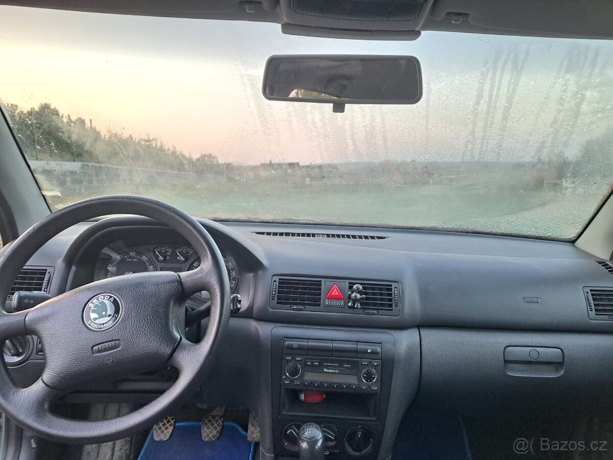 Prodám Škoda Octavia 1.6 MPI + LPG, r. v. 2003 - 19