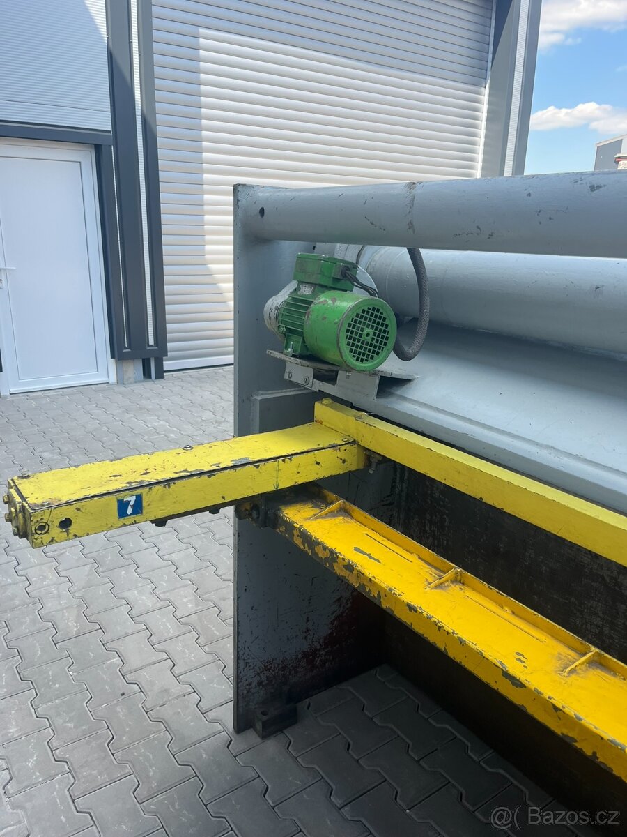 Nůžky tabulové 2500/4 - 19