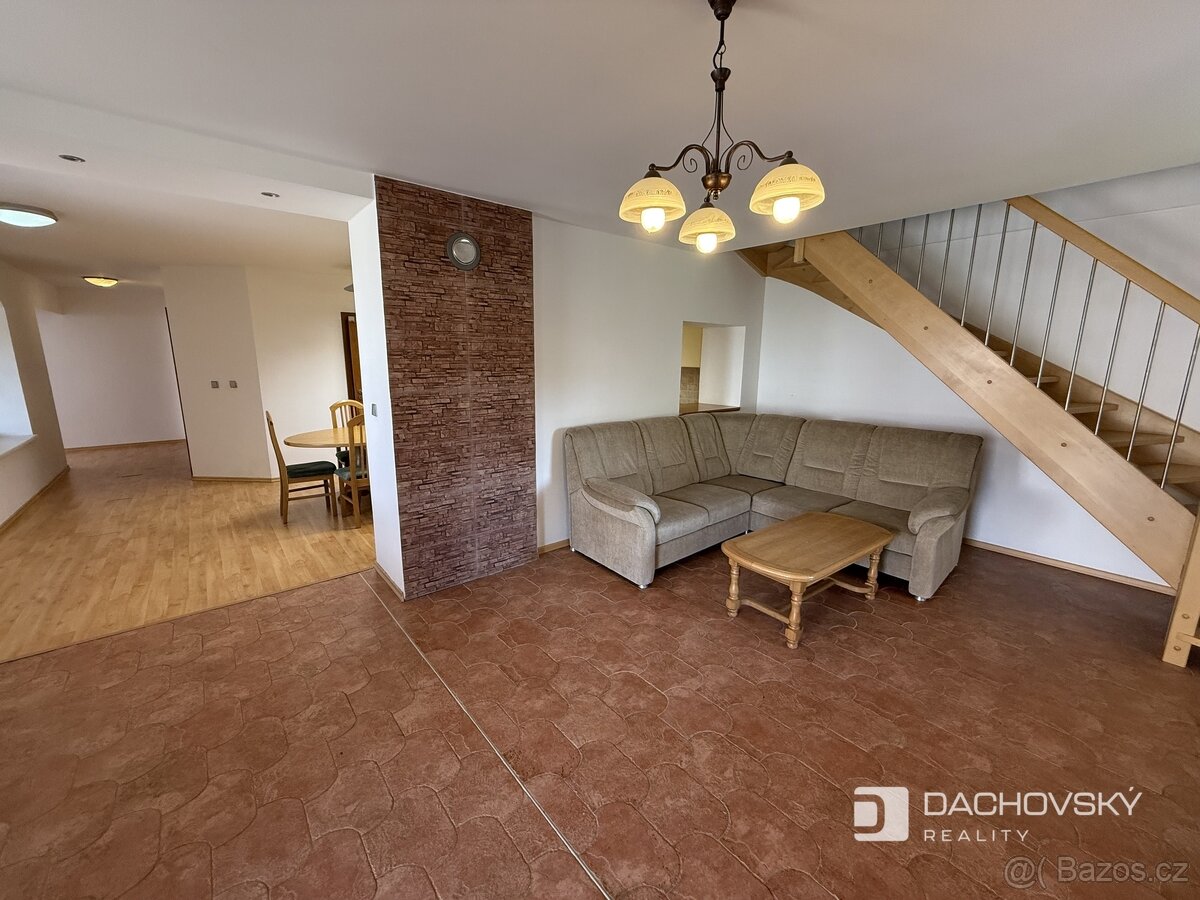 Pronájem rodinného domu 191 m², pozemek 400 m² - 19