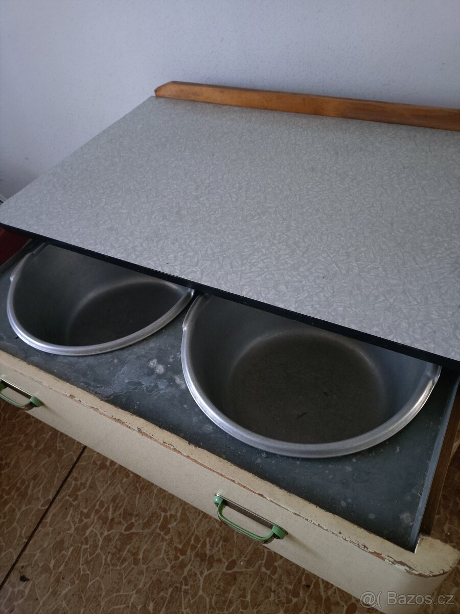 Starý nábytek - 19