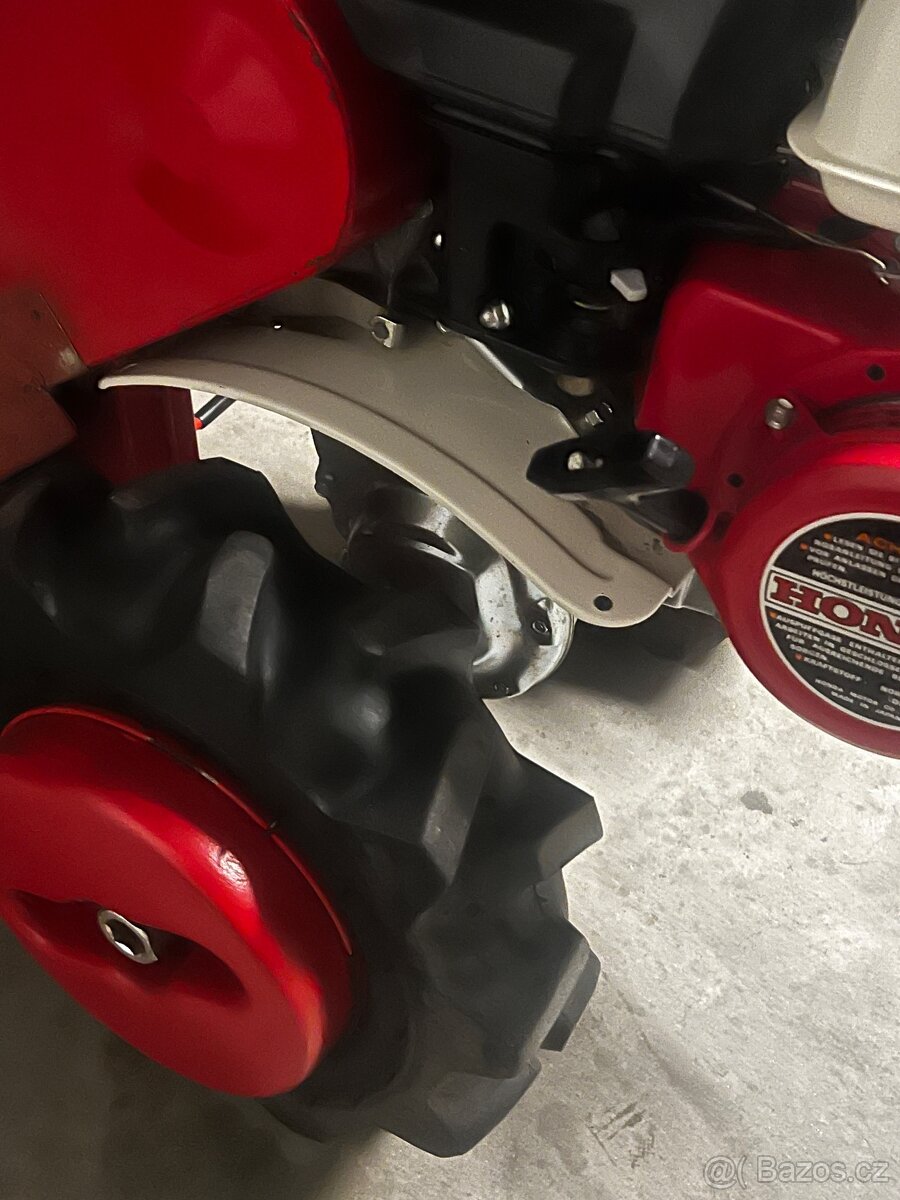 Honda víceúčelový malotraktor s lištovou sekačkou -zánovní - 19