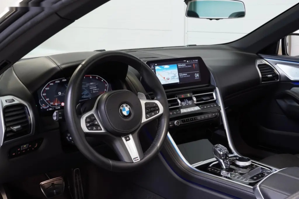 BMW Řada 8, BMW 850i Xdrive cabrio - 19