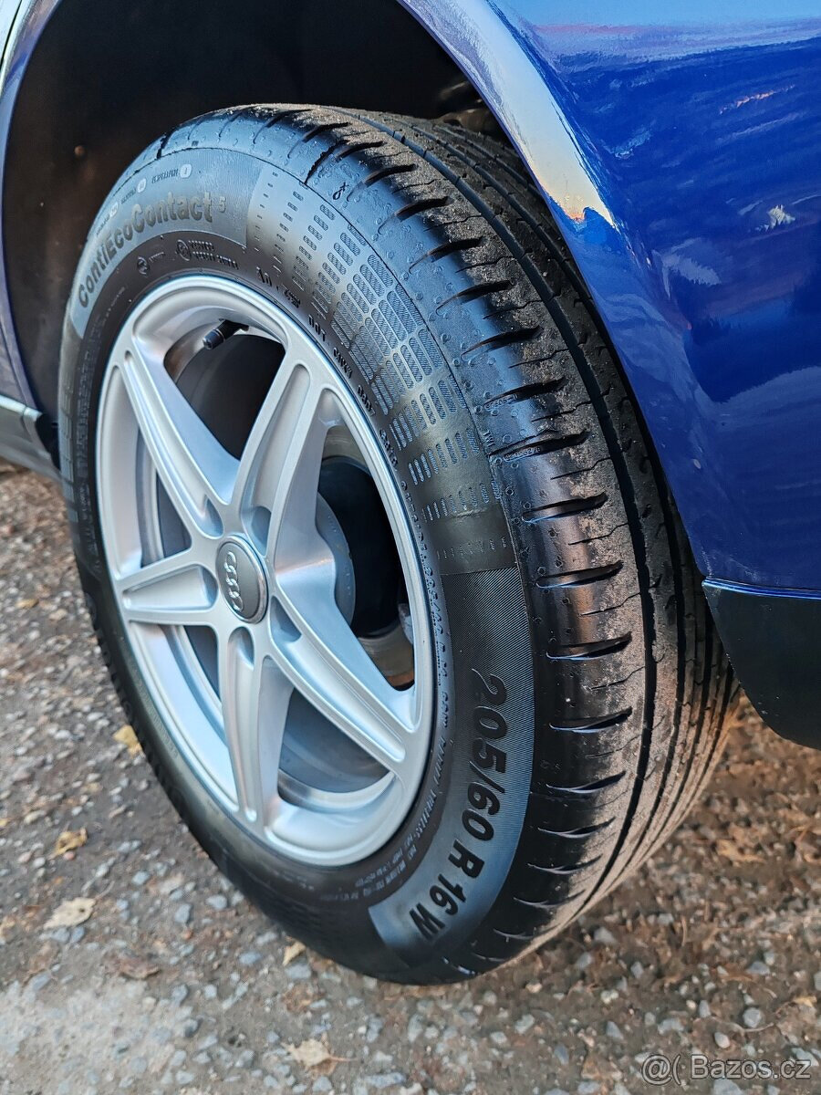 Audi A4 B5 1.8 benzín 92kW rok 1999 YOUNGTIMER - 19