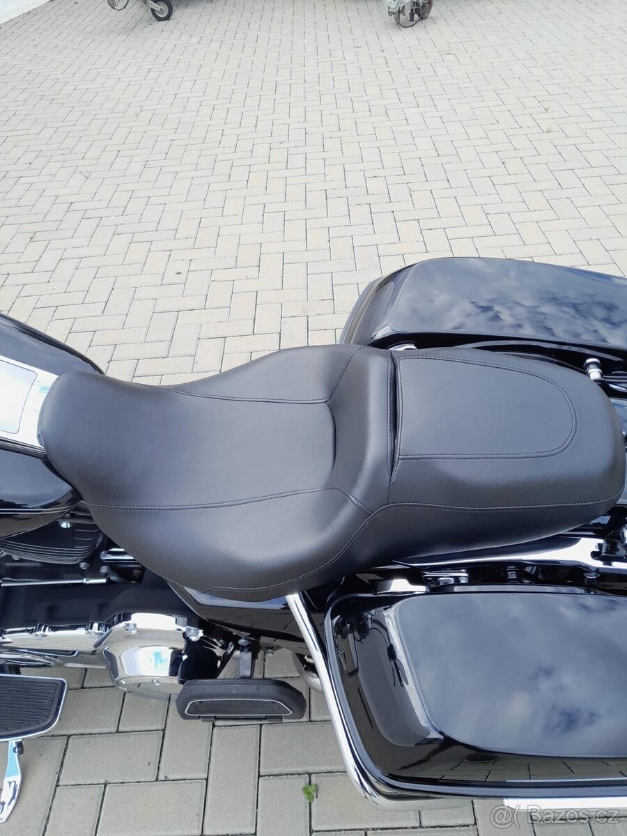 Harley Davidson ROAD KING - 19