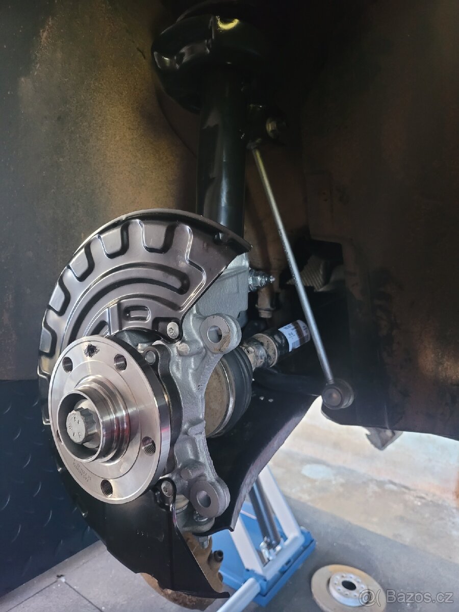 ŠKODA SUPERB FACELIFT (KOMPLET SERVIS,NOVÁ TK) - 19