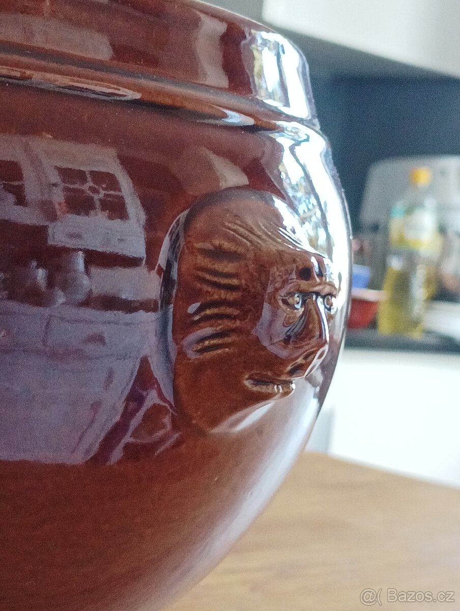 STARÁ KAMENINOVÁ MÍSA SE LVY FRANCIE - 19