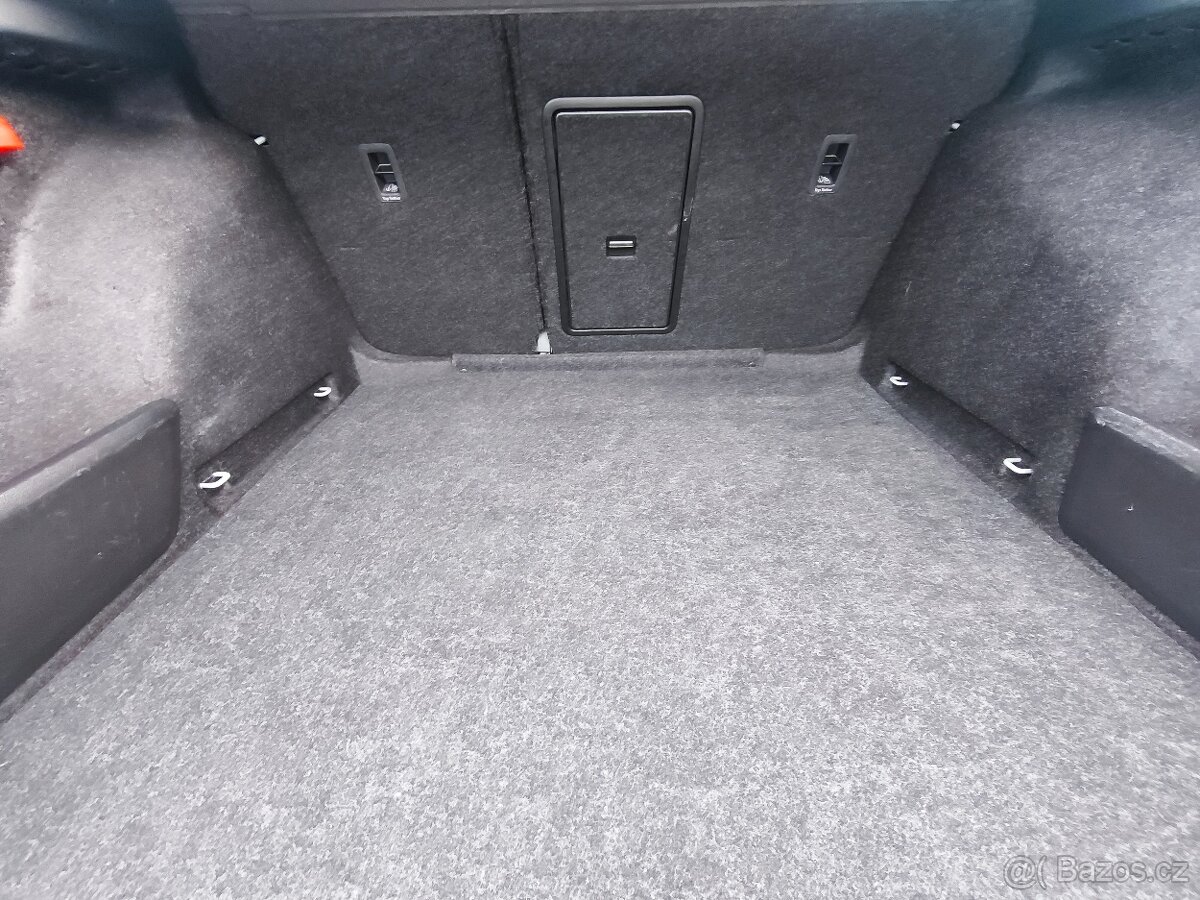 Octavia 4 Combi 2.0 TDi Virtual NAVI Full LED Keyles DPH - 19