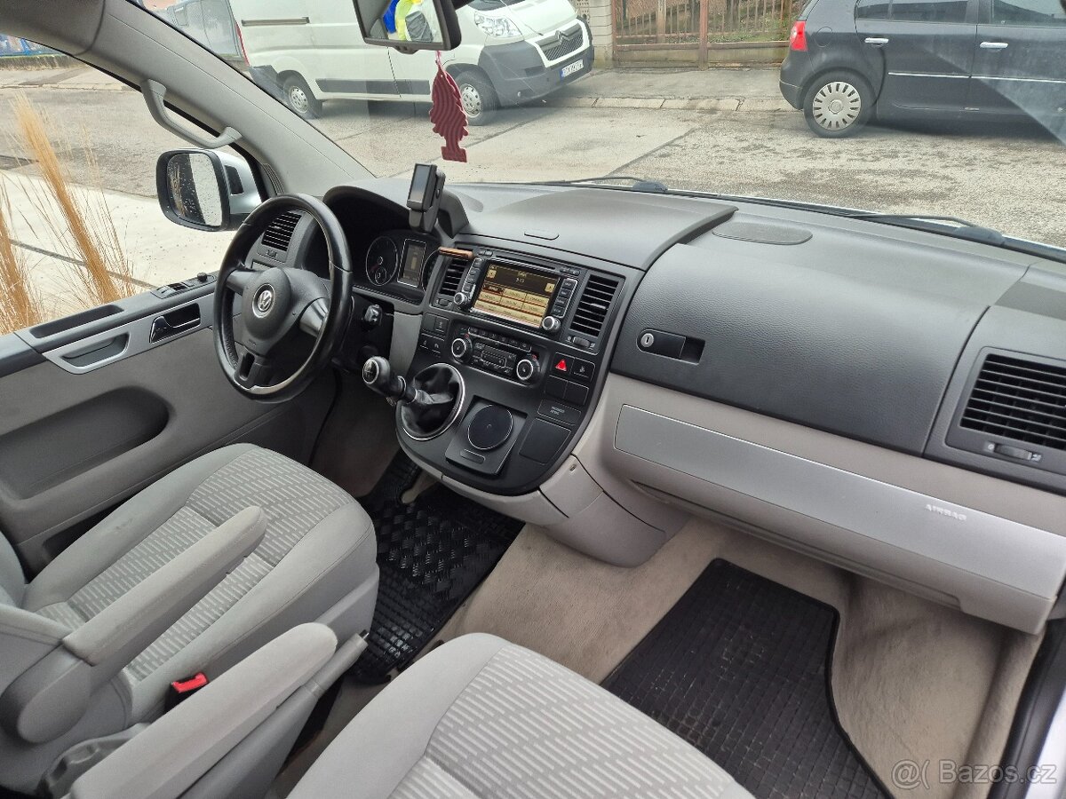 VW Multivan T5 2.0 TDI 7 miestne - 19