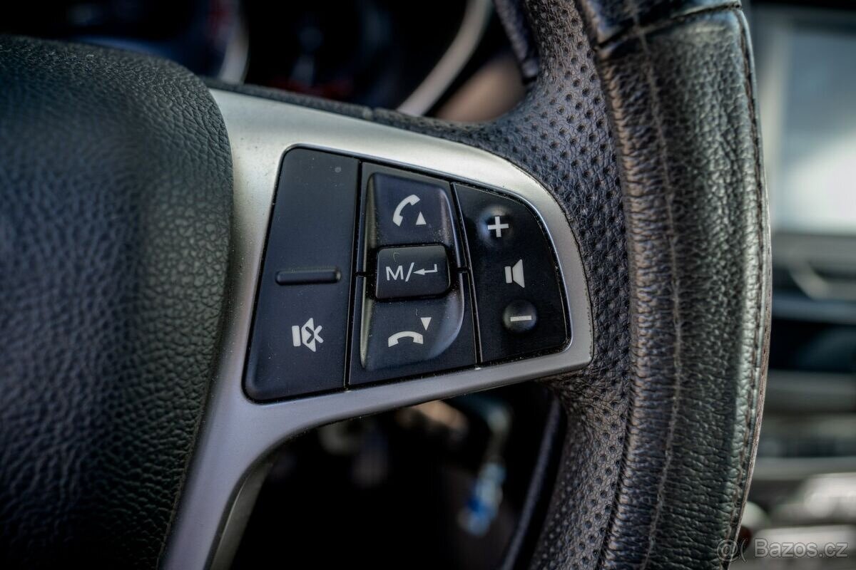 Lada Vesta LUXE Blackline 1.6 - 19