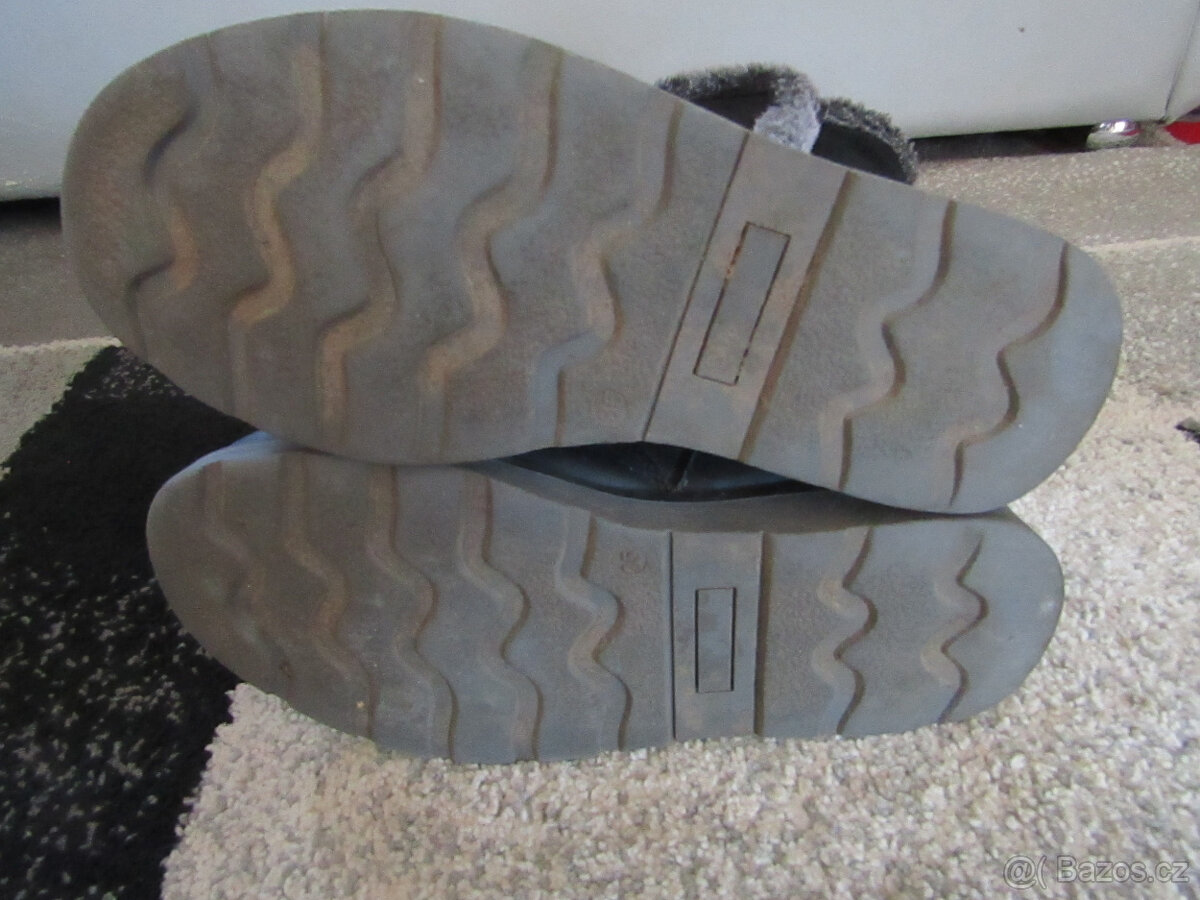 Boty pro holku vel.35-kozačky,válenky,pantofle - 19
