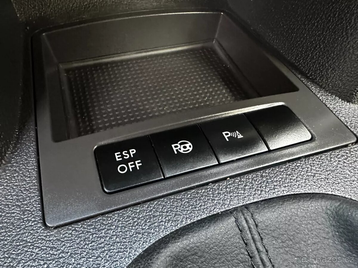 Volkswagen Touran 1.4 TSI 103 kW Highline Navi ParkAssist - 19