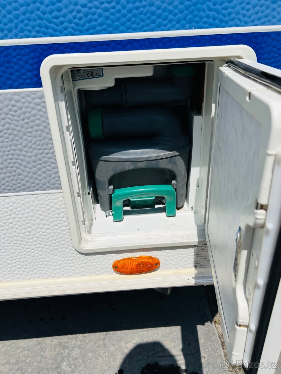 OBYTNÝ PŘÍVES HOBBY 560 - 19