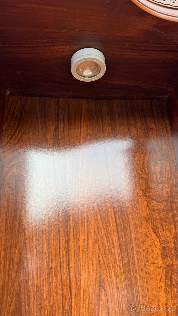 Prodám krásnou zachovalou obývací stěnu - 19