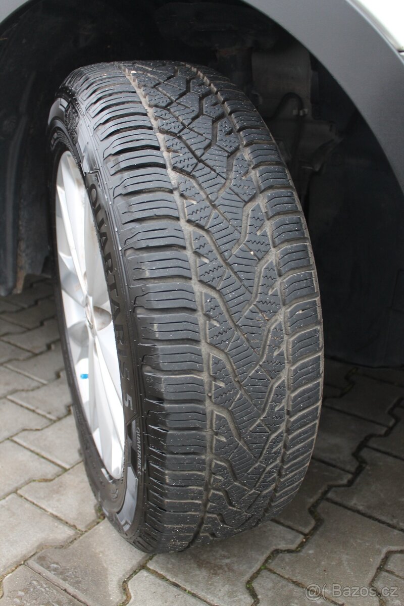 Nissan Qashqai 1.5dCi LED + P.SENZORY + PR.SERVIS - 19