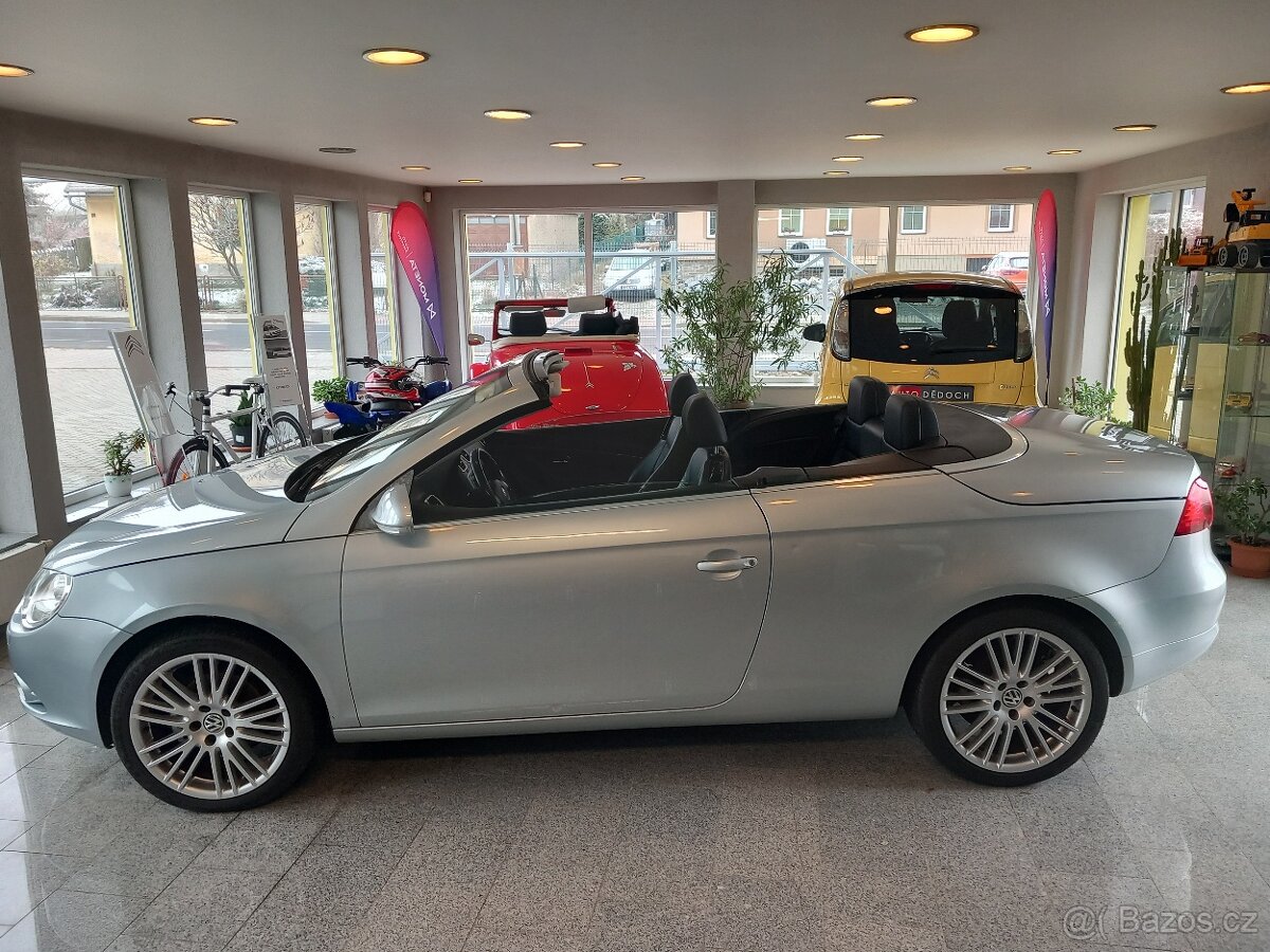 Volkswagen EOS kabriolet 2.0i VYHŘ.SED, NOVÁ STK,GARANCE - 19