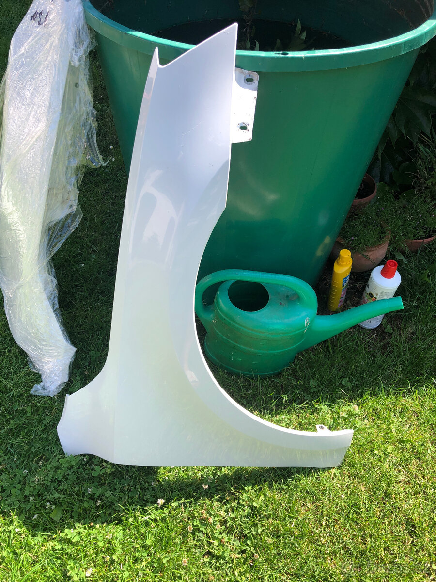 predni blatnik skoda octavia iii 3 12-17 pravy bily - 19