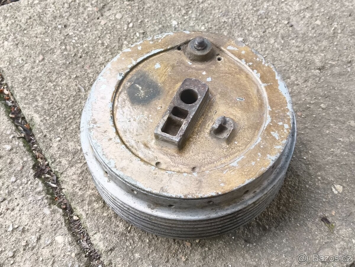 Štít střed kola jawa ČZ panelka 634 350 360 477 471 476 487 - 19