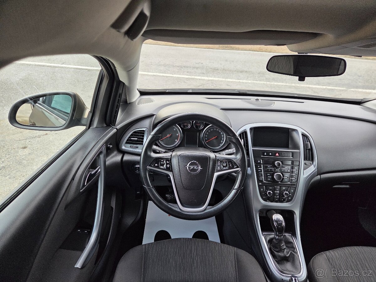 Opel Astra HATCHBACK - 2.ONAFTA - KUP ČR - 174tis - 19