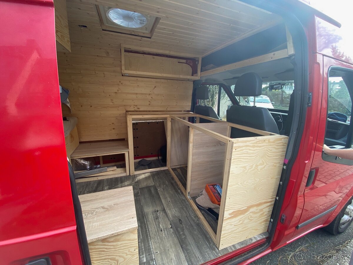 Obytná dodávka - Ford Transit L2H2 - 19