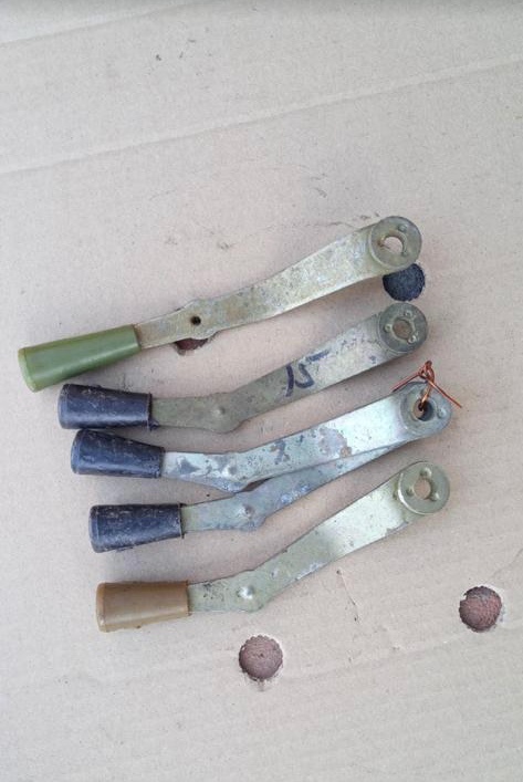 Originální díly do převodovky z vojenského depozitu Dněpr Ur - 19